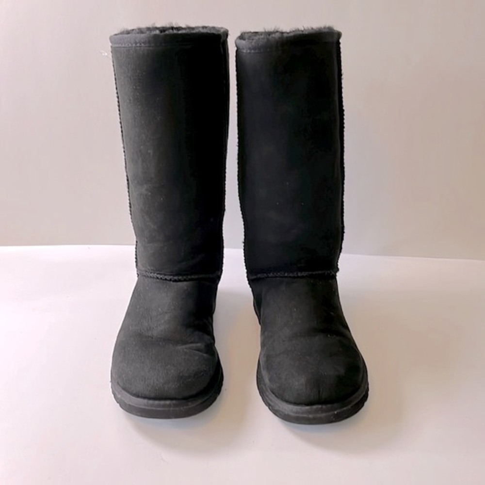 UGG Australia Classic Tall Boots, Black, size 6 - Picture 1 of 11